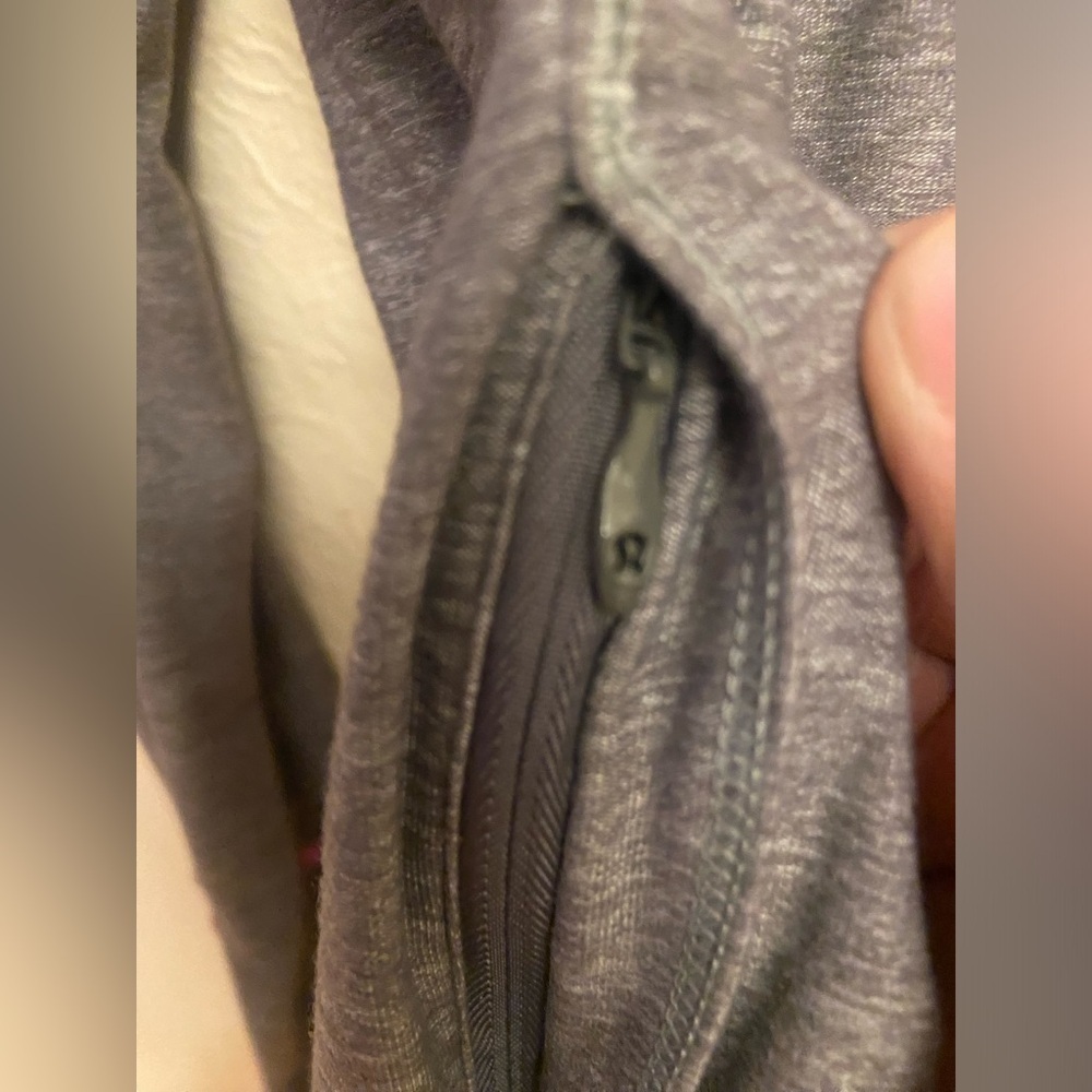 Lululemon sweater - Picture 5 of 9